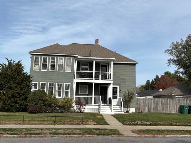 81 Allds St in Nashua, NH - Building Photo - Building Photo