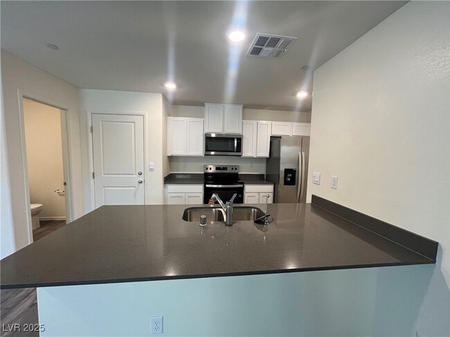 6113 Hibiscus Gdn St in North Las Vegas, NV - Building Photo - Building Photo