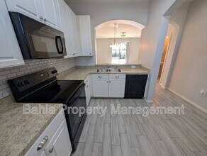 8955 Walnut Gable Ct in Riverview, FL - Building Photo - Building Photo