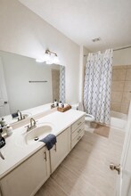 4406 Vernon St in Houston, TX - Foto de edificio - Building Photo