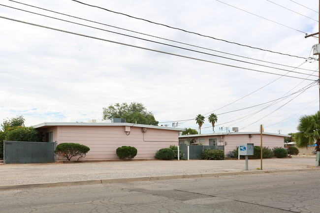 4146 E Bellevue St in Tucson, AZ - Foto de edificio - Building Photo