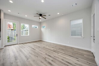 318 Charlock St in Houston, TX - Building Photo - Building Photo