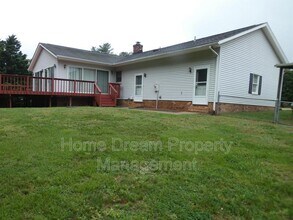 10451 Edgehill Ln in King George, VA - Foto de edificio - Building Photo