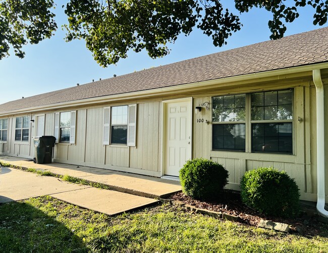 100 N 9th St Apartments and Nearby Louisburg Apartments For Rent