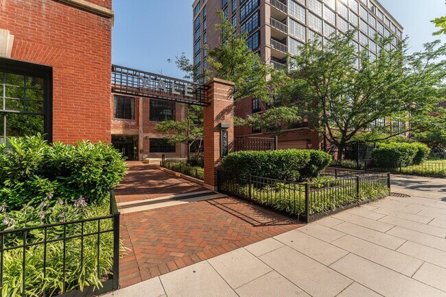 437 New York Ave NW in Washington, DC - Building Photo - Building Photo