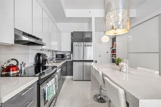 2001 Meridian Ave in Miami Beach, FL - Building Photo - Building Photo