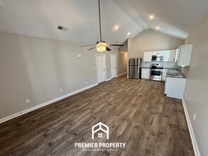 235 Willowridge Ln in Odenville, AL - Foto de edificio - Building Photo