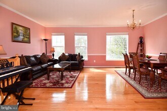 43696 Phelps Terrace in Ashburn, VA - Building Photo - Building Photo