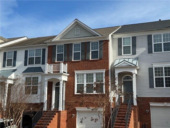 1379 Thornborough Dr