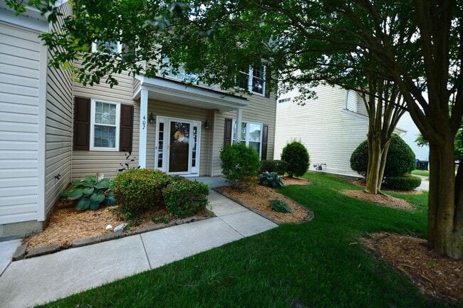 407 Whisper Walk in Chesapeake, VA - Building Photo - Building Photo