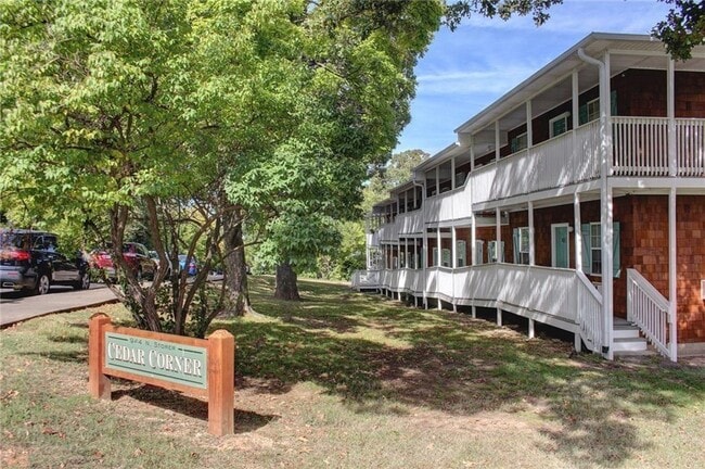 944 N Storer Ave in Fayetteville, AR - Foto de edificio - Building Photo