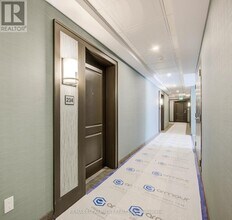 10 Mallard Trl in Hamilton, ON - Building Photo - Building Photo