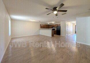 5489 Village Pond Ct in Jacksonville, FL - Building Photo - Building Photo