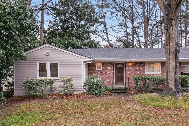 property at 2507 Parkdale Pl NE