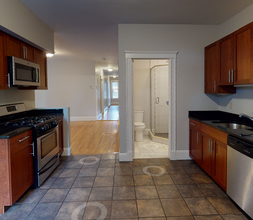 17 Beacon St, Unit 1 in Somerville, MA - Building Photo - Building Photo