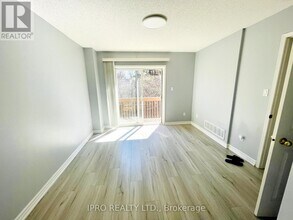 84 Bernard Ave in Brampton, ON - Building Photo - Building Photo