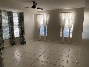 9221 Northlake Pkwy in Orlando, FL - Building Photo - Building Photo