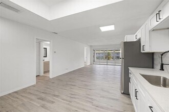 1433 S Belcher Rd in Clearwater, FL - Building Photo - Building Photo