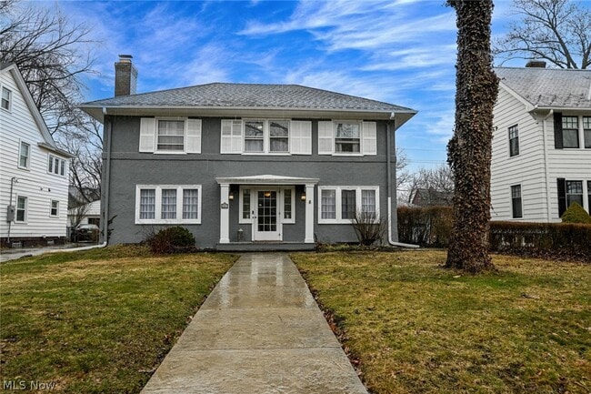 property at 2927 Huntington Rd