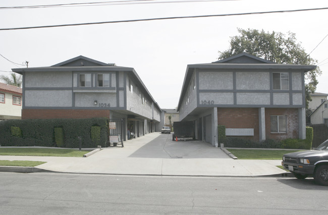 1034-1040 Carob Way in Montebello, CA - Building Photo - Building Photo