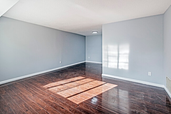 54 Georgetown Rd in Lindenwold, NJ - Building Photo - Building Photo