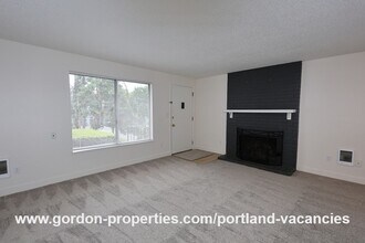 4239 SE 15th Ave in Portland, OR - Building Photo - Building Photo