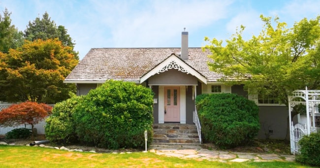 property at 2721 W Cassia St