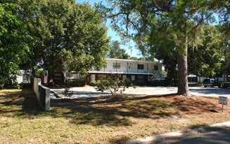 5619 Manchester St N in St. Petersburg, FL - Building Photo