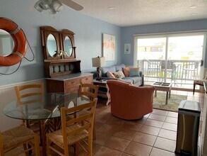 3056 S Fletcher Ave in Fernandina Beach, FL - Building Photo - Building Photo