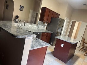 7916 Salmon Run Way in Fort Worth, TX - Building Photo - Building Photo