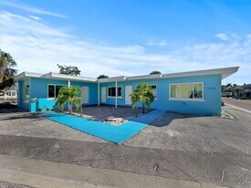 17615 Lee Ave in Redington Shores, FL - Building Photo