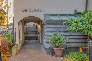 Gilford Mews in Vancouver, BC - Building Photo - Building Photo