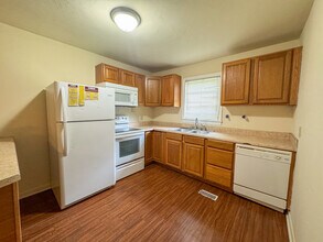 1502 Atkamire Dr in Tallahassee, FL - Building Photo - Building Photo