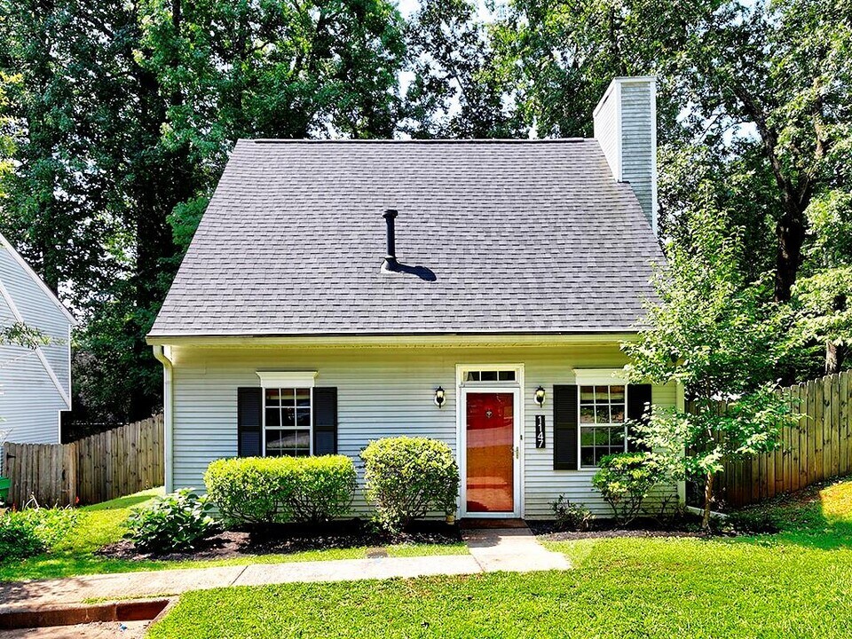 1147 Haven Brook Pl in Atlanta, GA - Foto de edificio