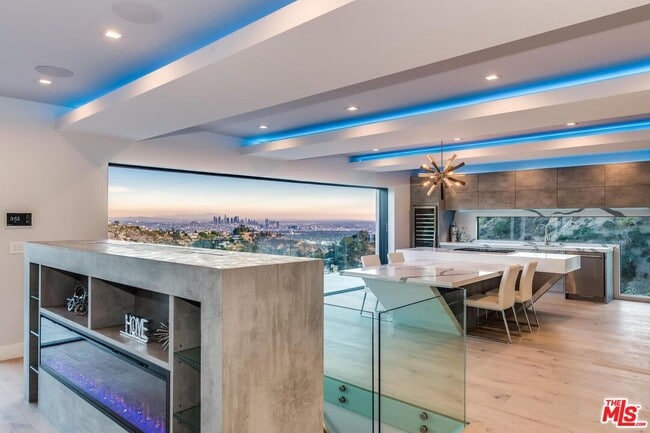 8401 Wyndham Rd in Los Angeles, CA - Building Photo - Building Photo