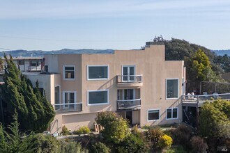 245 Water St in Richmond, CA - Building Photo - Building Photo