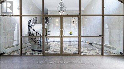 30 Speers Rd in Oakville, ON - Building Photo - Building Photo