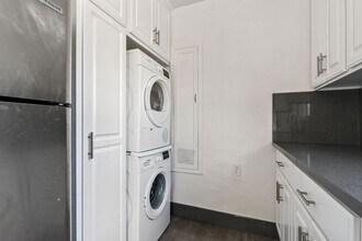 2119 1/2 Stewart Street in Santa Monica, CA - Building Photo - Building Photo