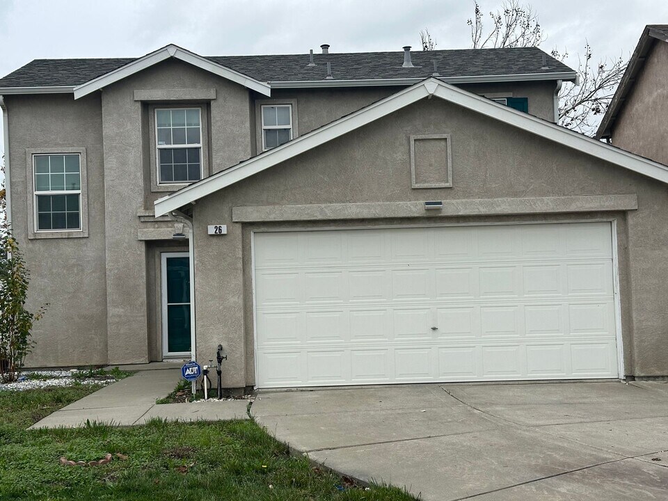 26 Dawn Rose Way in Suisun City, CA - Building Photo