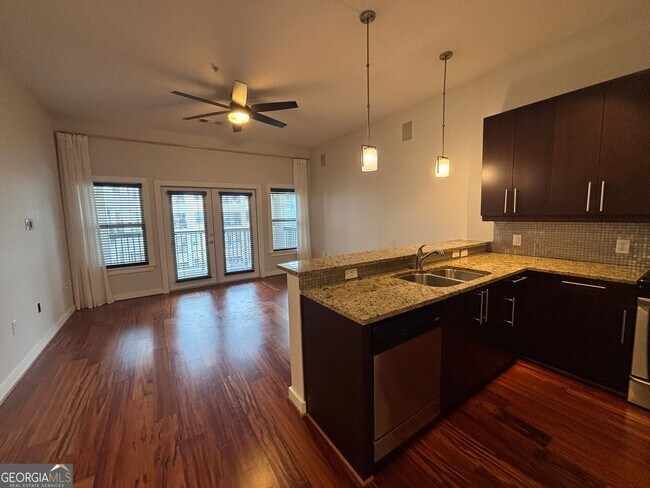 870 Inman Vlg Pkwy NE in Atlanta, GA - Building Photo - Building Photo