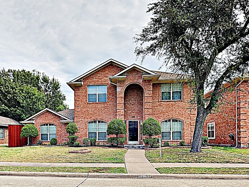 6814 Battle Creek Dr in Rowlett, TX - Building Photo