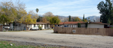 4029 Johnson St in San Bernardino, CA - Foto de edificio - Building Photo