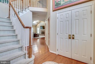 10857 Hunter Gate Way in Reston, VA - Building Photo - Building Photo