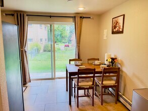 10541 W 7th Pl, Unit 2 in Lakewood, CO - Building Photo - Building Photo