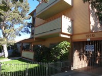 1210 Orizaba Ave in Long Beach, CA - Foto de edificio - Building Photo