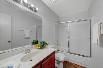 1501 Cedar Rock Ln, Unit 202 in Las Vegas, NV - Building Photo - Building Photo