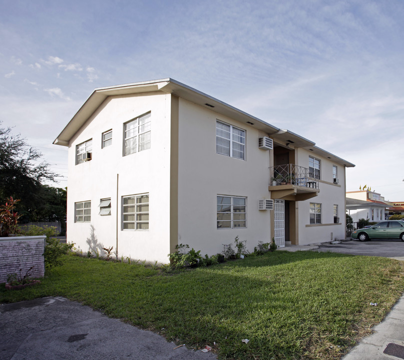 Safer Apartments in Miami, FL - Building Photo