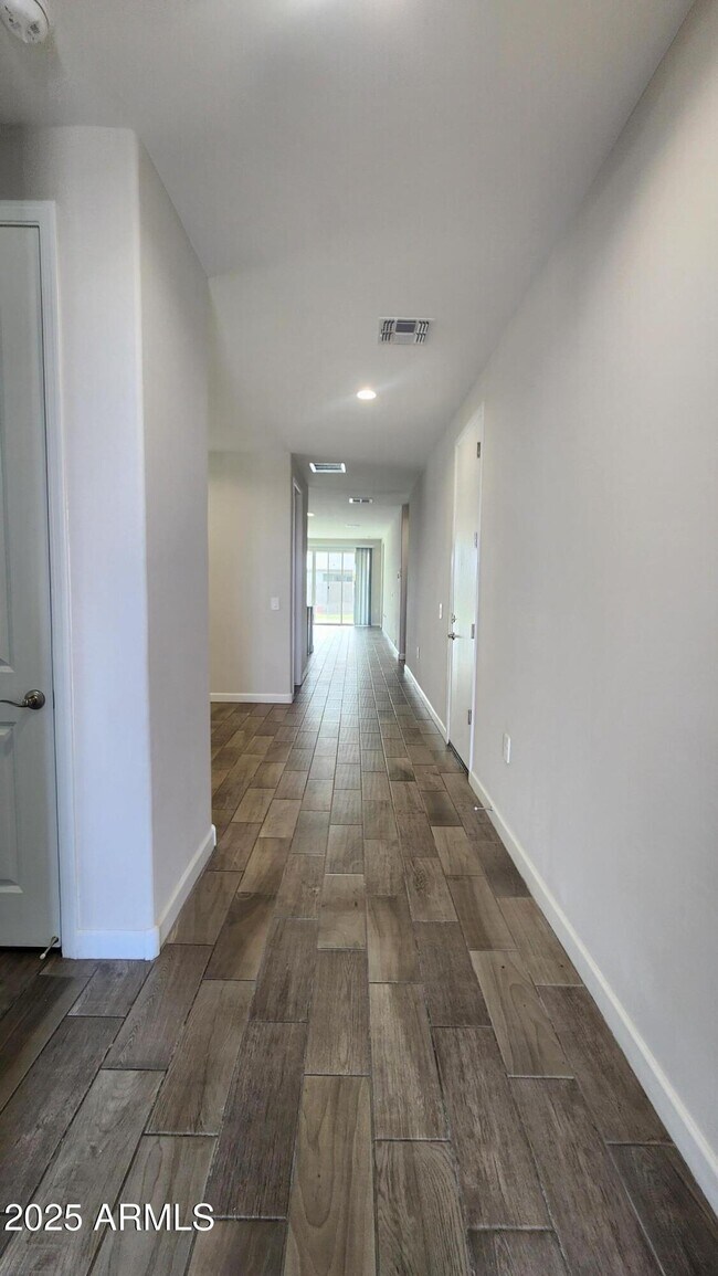 37845 W Santa Barbara Ave in Maricopa, AZ - Building Photo - Building Photo