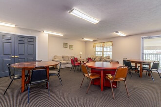 Brookview Glen in New Albany, IN - Building Photo - Building Photo