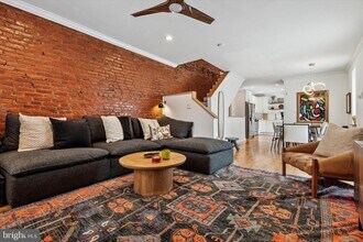 921 N 28th St in Philadelphia, PA - Building Photo - Building Photo